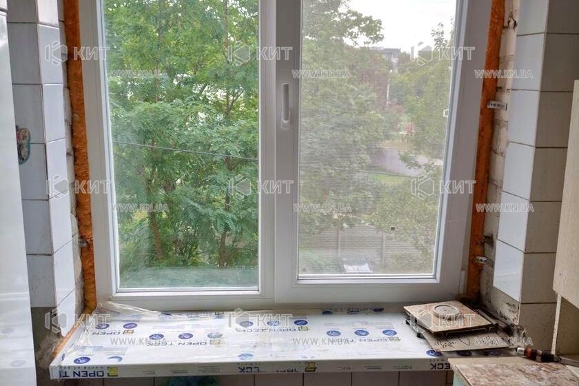Продаж квартири Харків, ХТЗ, Рогань, 45.5м²