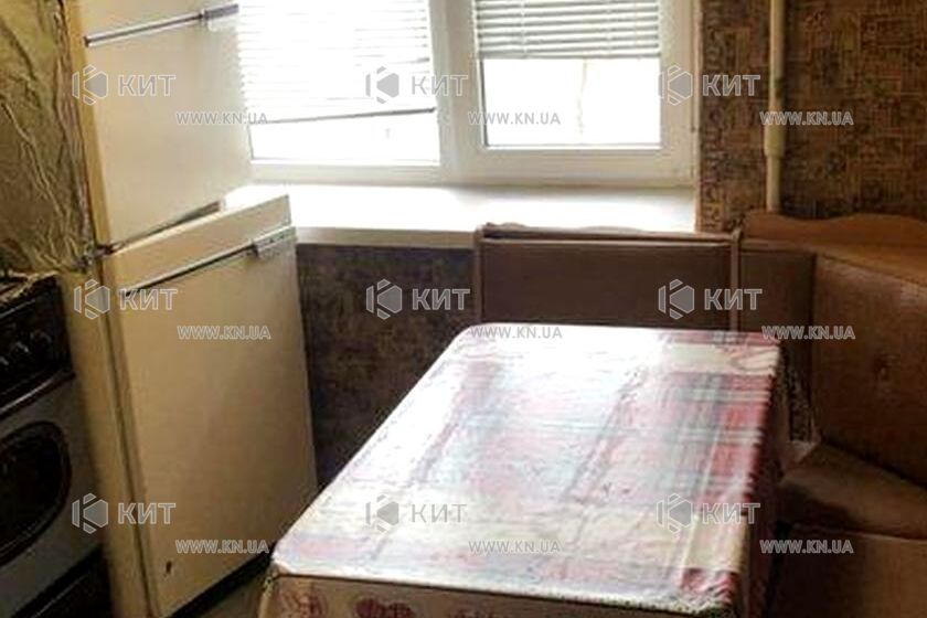 Продаж квартири Харків, ХТЗ, Рогань, 32м²