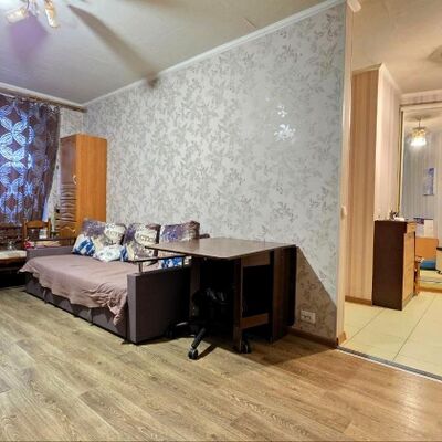 Продажа 	 Харків,  Нескорених (Героїв Праці) вул.   33