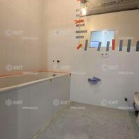 Продаж квартири Харків, ХТЗ, Рогань, 42м²