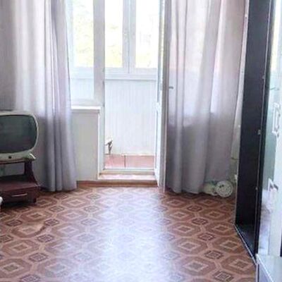 Продажа 	 Харків,  Байрона (Героїв Сталінграда) пр.   165