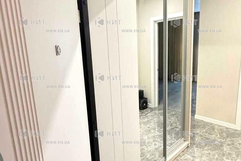 Продаж квартири Харків, ХТЗ, Рогань, 48м²