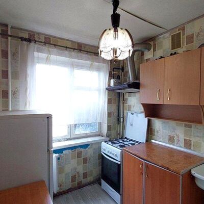 Продажа 	 Харьков,  Байрона 1-й въезд   154