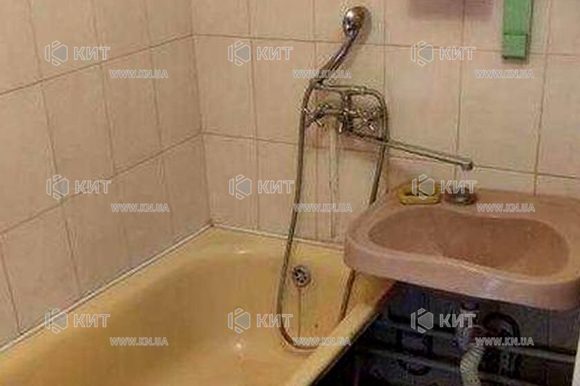 Продаж квартири Харків, ХТЗ, Рогань, 33м²