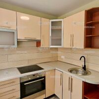 Продаж квартири Харків, ХТЗ, Рогань, 32.3м²