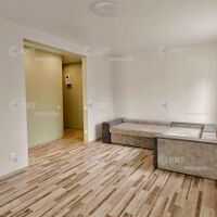 Продаж квартири Харків, ХТЗ, Рогань, 32.3м²