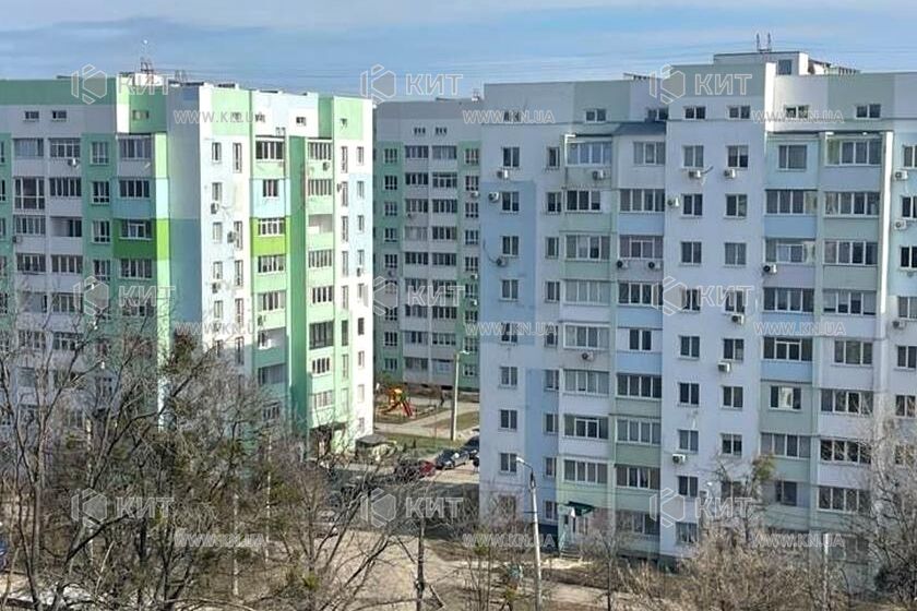 Продаж квартири Харків, ХТЗ, Рогань, 39м²
