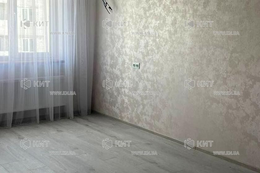 Продаж квартири Харків, ХТЗ, Рогань, 39м²