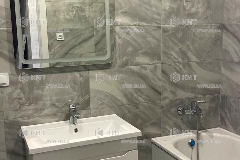 Продаж квартири Харків, ХТЗ, Рогань, 39м²