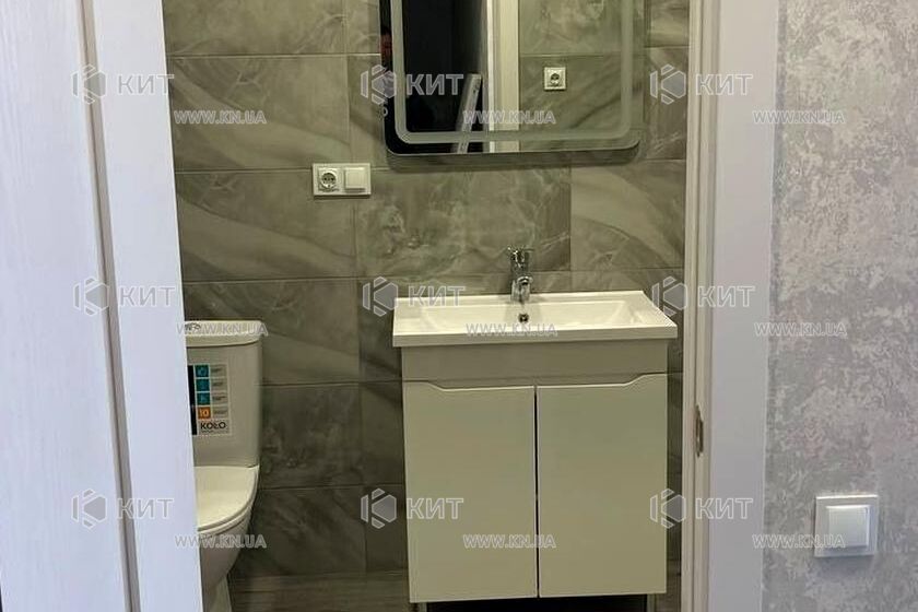 Продаж квартири Харків, ХТЗ, Рогань, 39м²