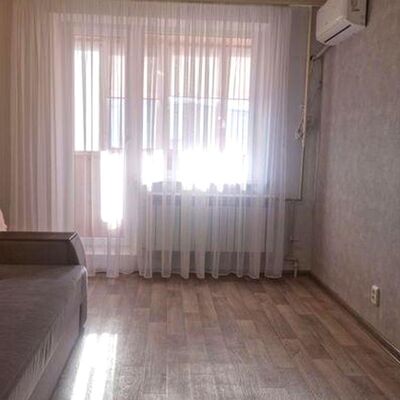 Продажа 	 Харків,  Леся Сердюка (Командарма Корка) вул.   10