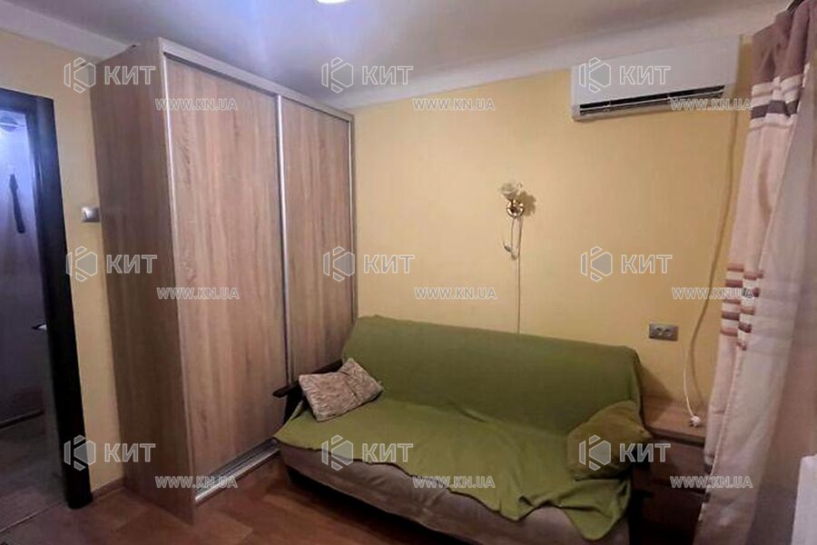 Продаж квартири Харків, ХТЗ, Рогань, 45м²