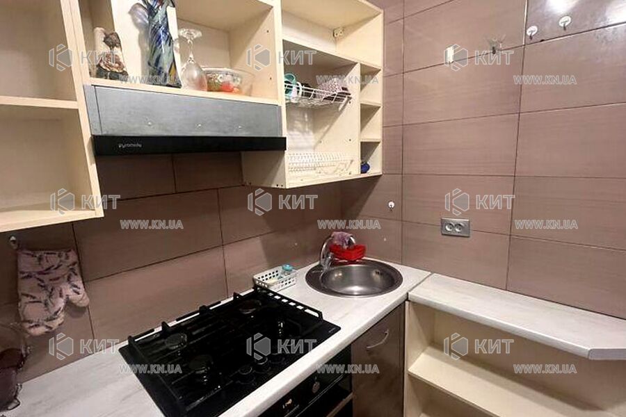 Продаж квартири Харків, ХТЗ, Рогань, 45м²