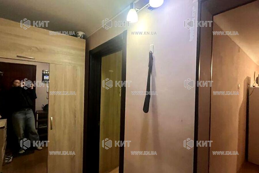 Продаж квартири Харків, ХТЗ, Рогань, 45м²