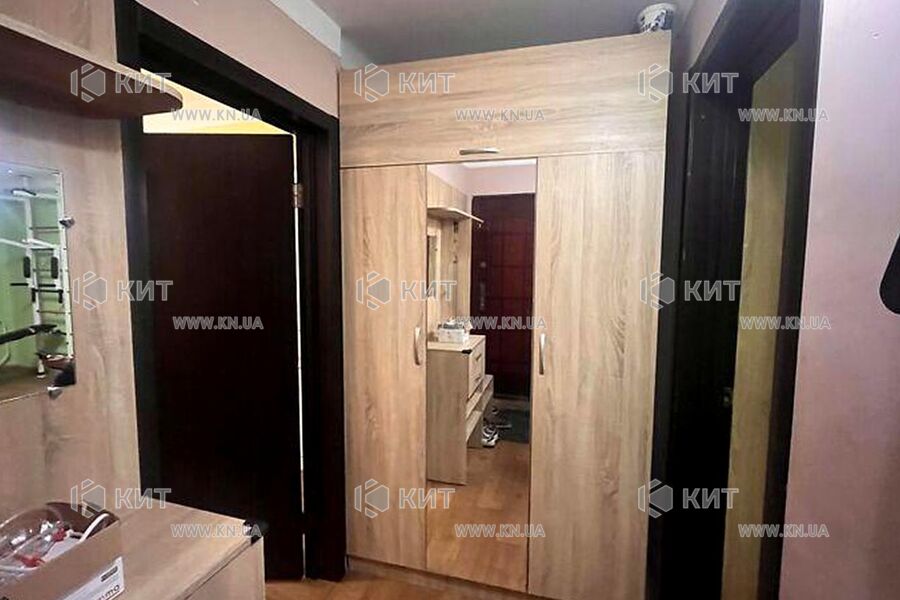Продаж квартири Харків, ХТЗ, Рогань, 45м²