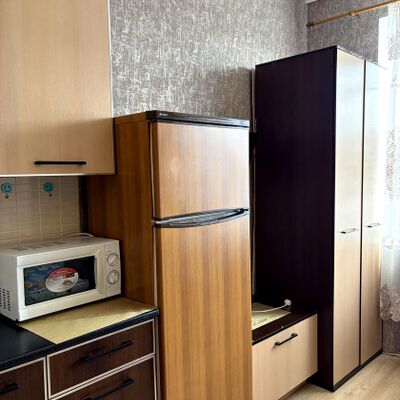 Продажа 	 Харків,  Добровольців (Молодої Гвардії) вул.   5
