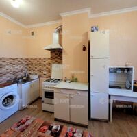 Продаж квартири Харків, ХТЗ, Рогань, 55м²