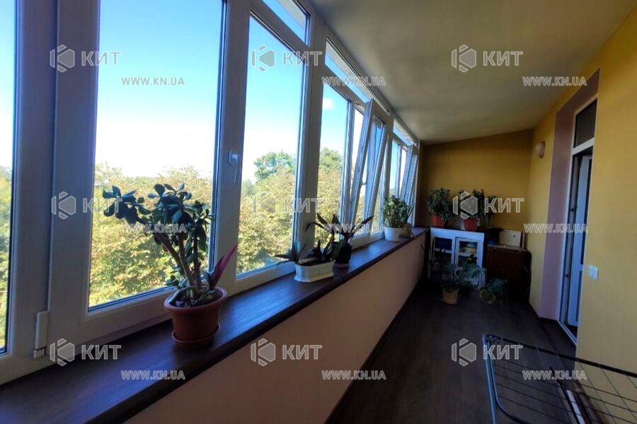 Продаж квартири Харків, ХТЗ, Рогань, 55м²