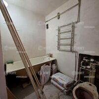 Продаж квартири Харків, ХТЗ, Рогань, 44м²