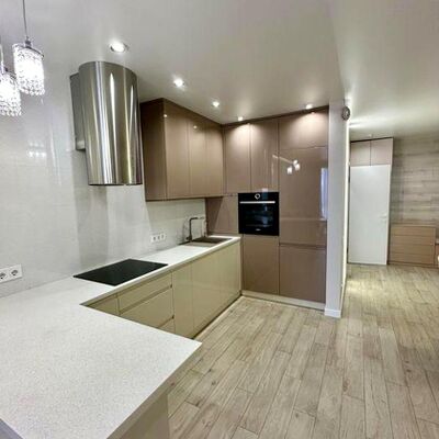 Продажа 	 Харьков, Немецкий проект Клочковская ул.   93