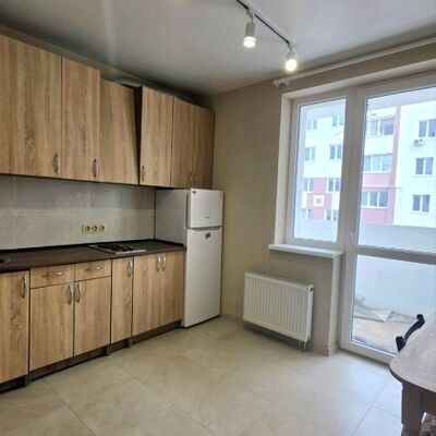 Продажа 	 Харків, Пташка Барабашова вул.   12