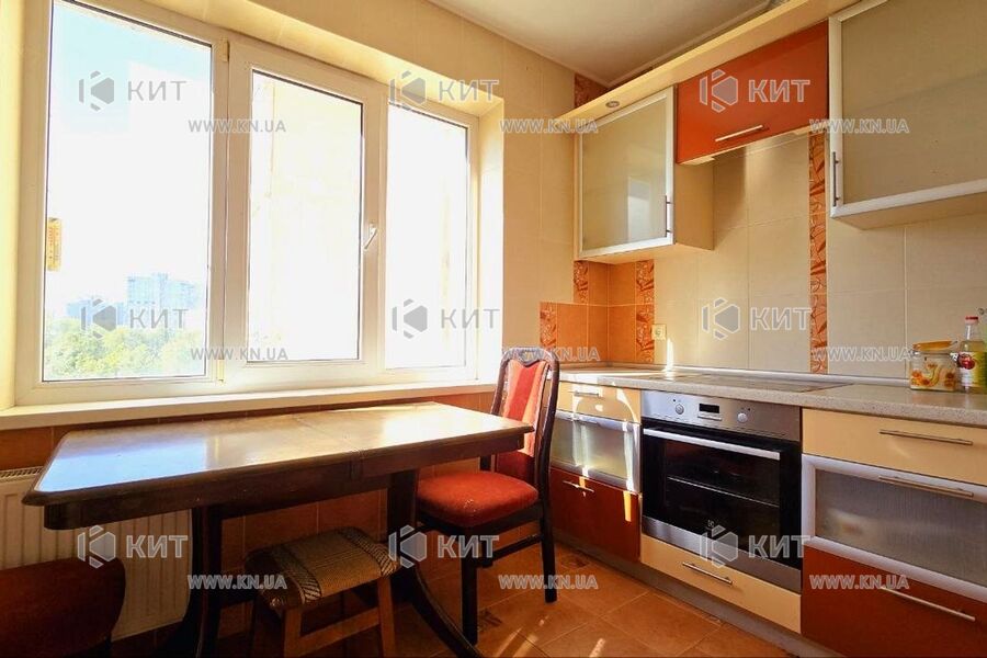 Продажа квартиры Харьков, Алексеевка, 70м²