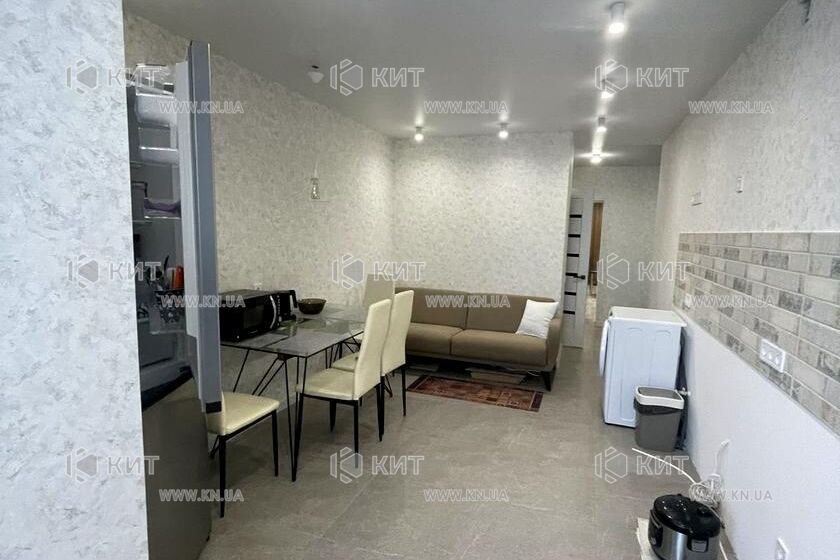 Продаж квартири Харків, ХТЗ, Рогань, 42м²