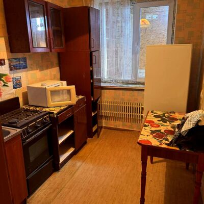 Продажа 	 Харьков,  Героев Харькова (Московский) пр.   300
