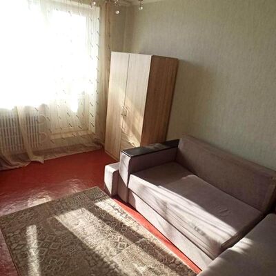 Продажа 	 Харків,  Каденюка (Танкопія) вул.   13/6