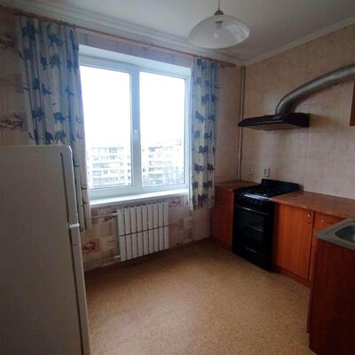 Продажа 	 Харьков,  Гвардейцев-Широнинцев ул.   44