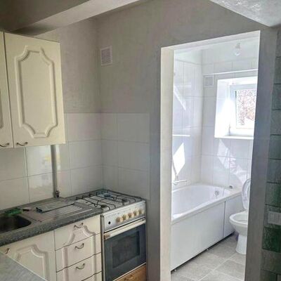 Продажа 	 Харків,  Короленка пров.   10