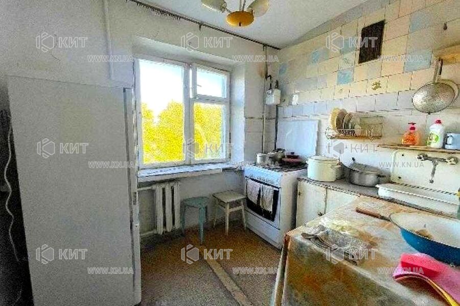 Продаж квартири Харків, ХТЗ, Рогань, 47м²