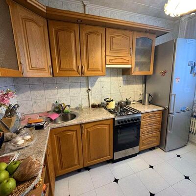 Продажа 	 Песочин,  Молодёжная ул.   3