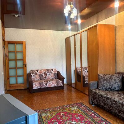Продажа 	 Харків,  Аерокосмічний (Гагаріна) пр.   46