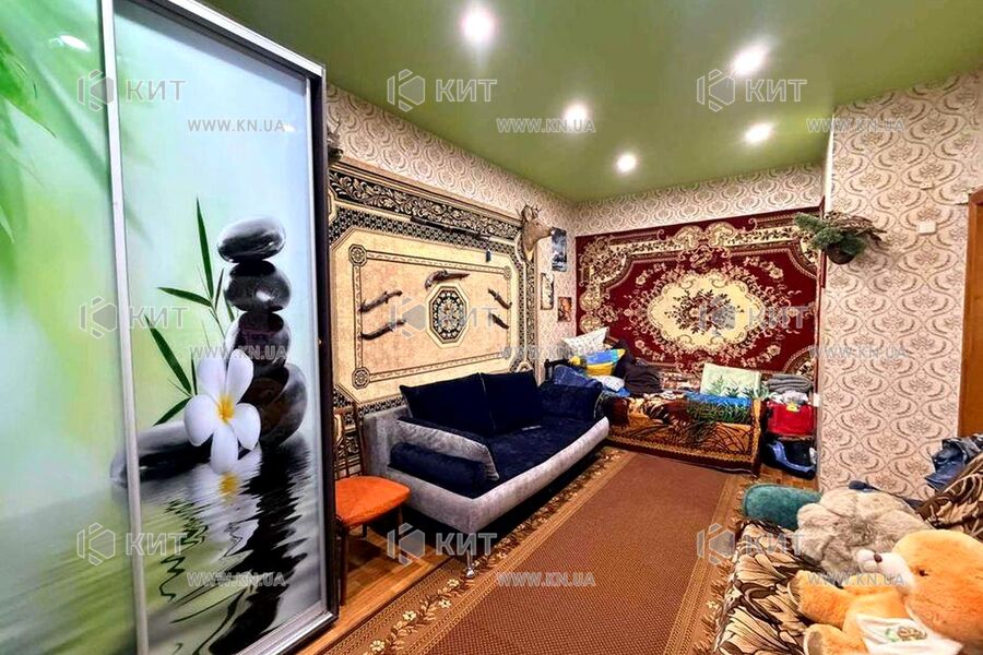 Продаж квартири Харків, ХТЗ, Рогань, 30м²