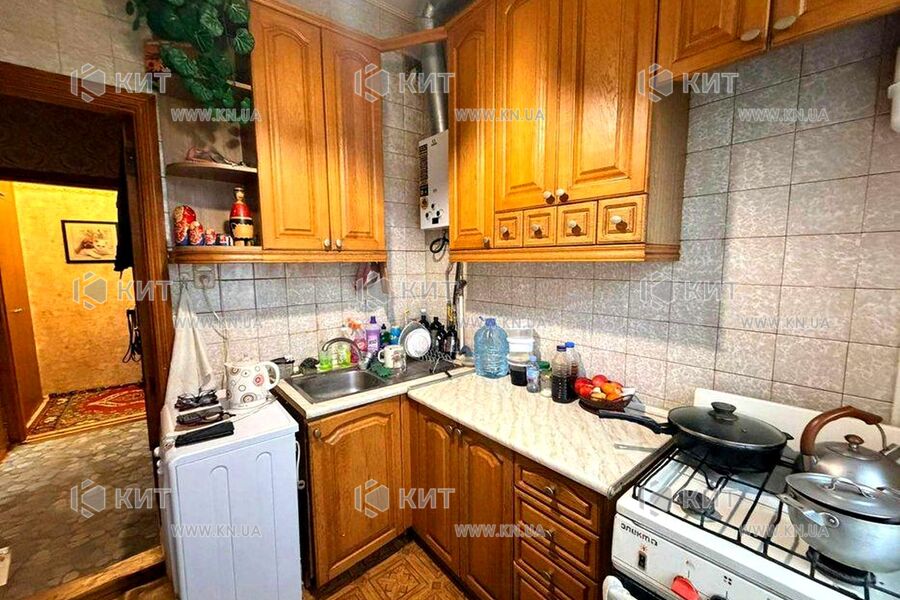 Продаж квартири Харків, ХТЗ, Рогань, 30м²