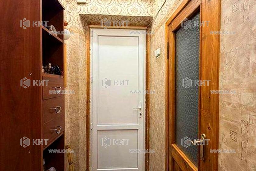 Продаж квартири Харків, ХТЗ, Рогань, 30м²