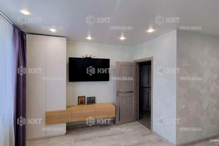 Продаж квартири Харків, ХТЗ, Рогань, 48.1м²