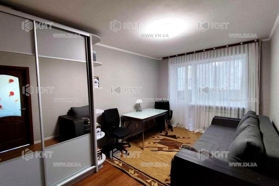 Продаж квартири Харків, ХТЗ, Рогань, 45м²