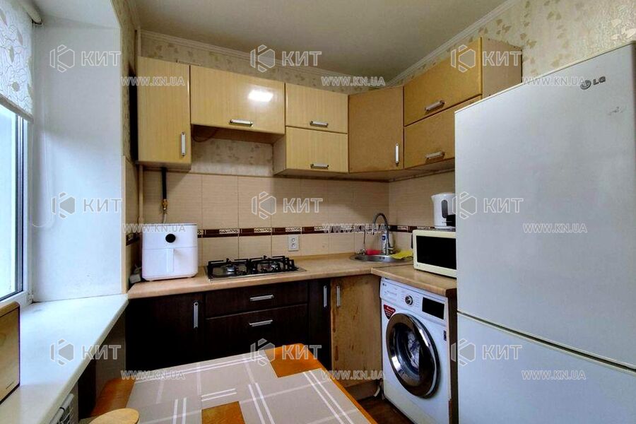 Продаж квартири Харків, ХТЗ, Рогань, 45м²