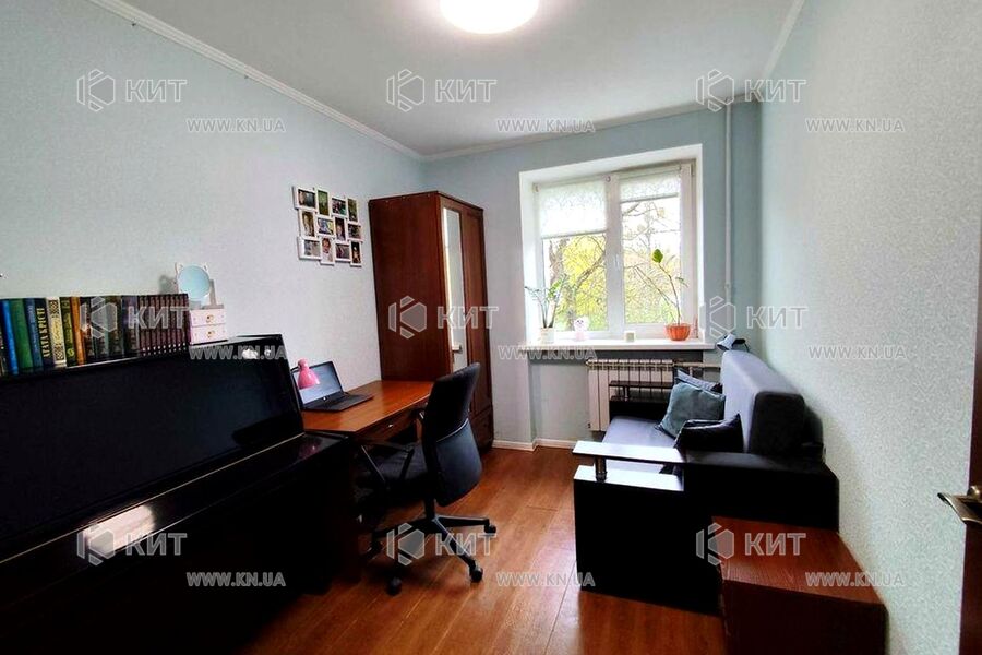 Продаж квартири Харків, ХТЗ, Рогань, 45м²