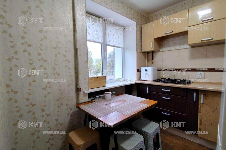 Продаж квартири Харків, ХТЗ, Рогань, 45м²