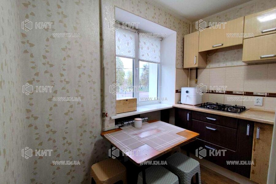 Продаж квартири Харків, ХТЗ, Рогань, 45м²