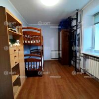 Продаж квартири Харків, ХТЗ, Рогань, 45м²