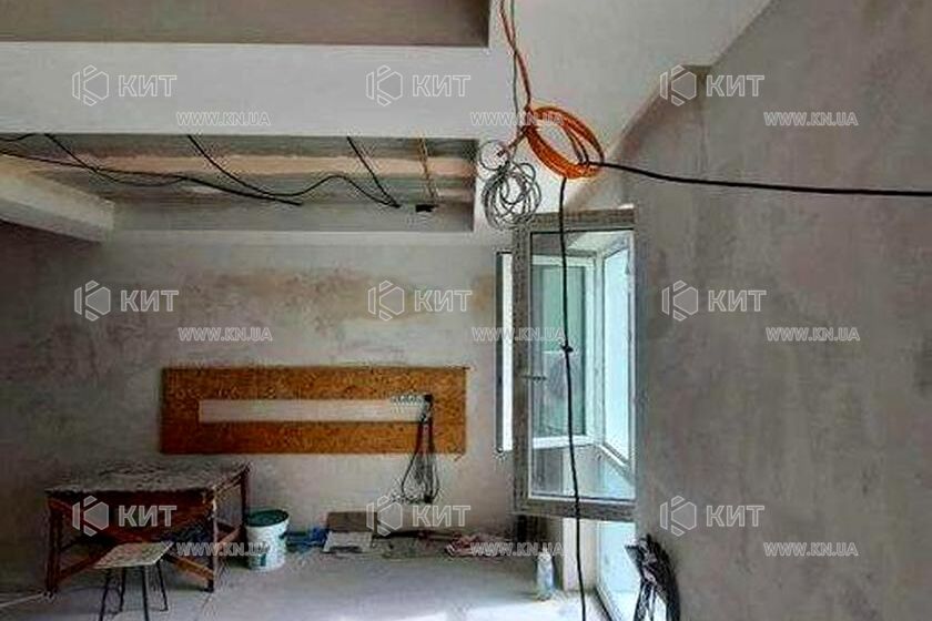 Продаж квартири Харків, ХТЗ, Рогань, 42м²