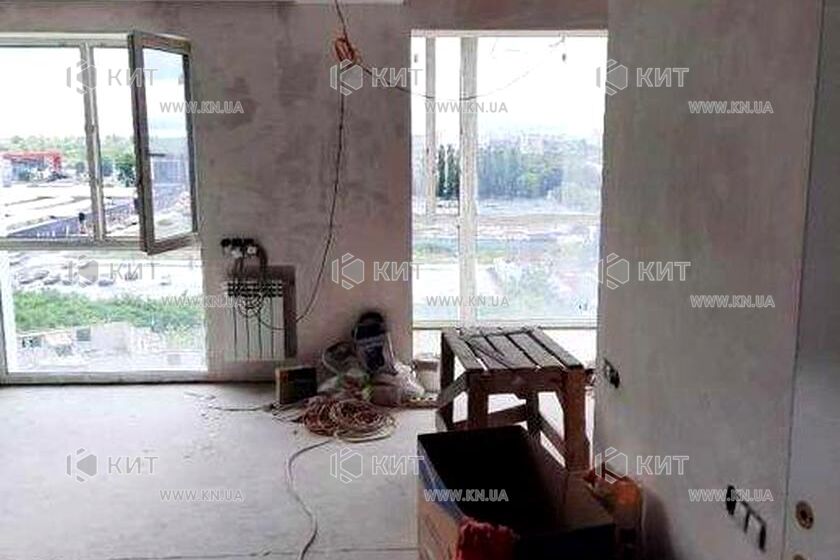 Продаж квартири Харків, ХТЗ, Рогань, 42м²