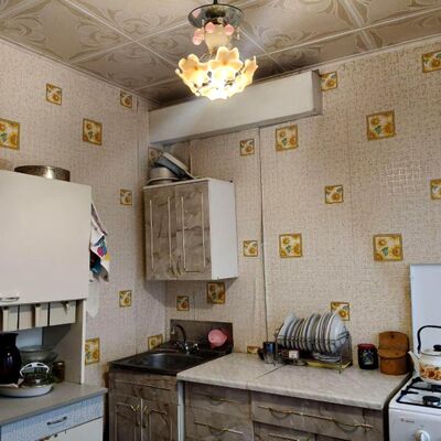 Продажа 	 Харьков,  Михаила Комарова (Тархова) ул.   5