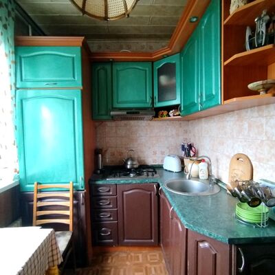 Продажа 	 Харьков,  Ахсарова ул.   1б