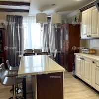 Продаж квартири Харків, Центр, 180м²