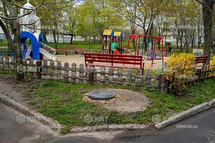 Продаж квартири Харків, ХТЗ, Рогань, 41м²